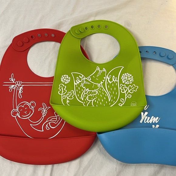 Modern-twist silicone bib bundle - Picture 5 of 5